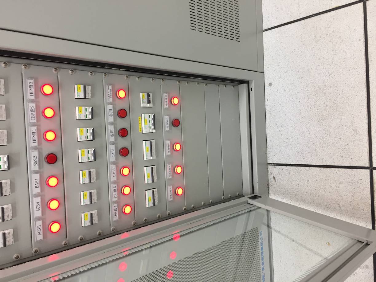 電池機柜